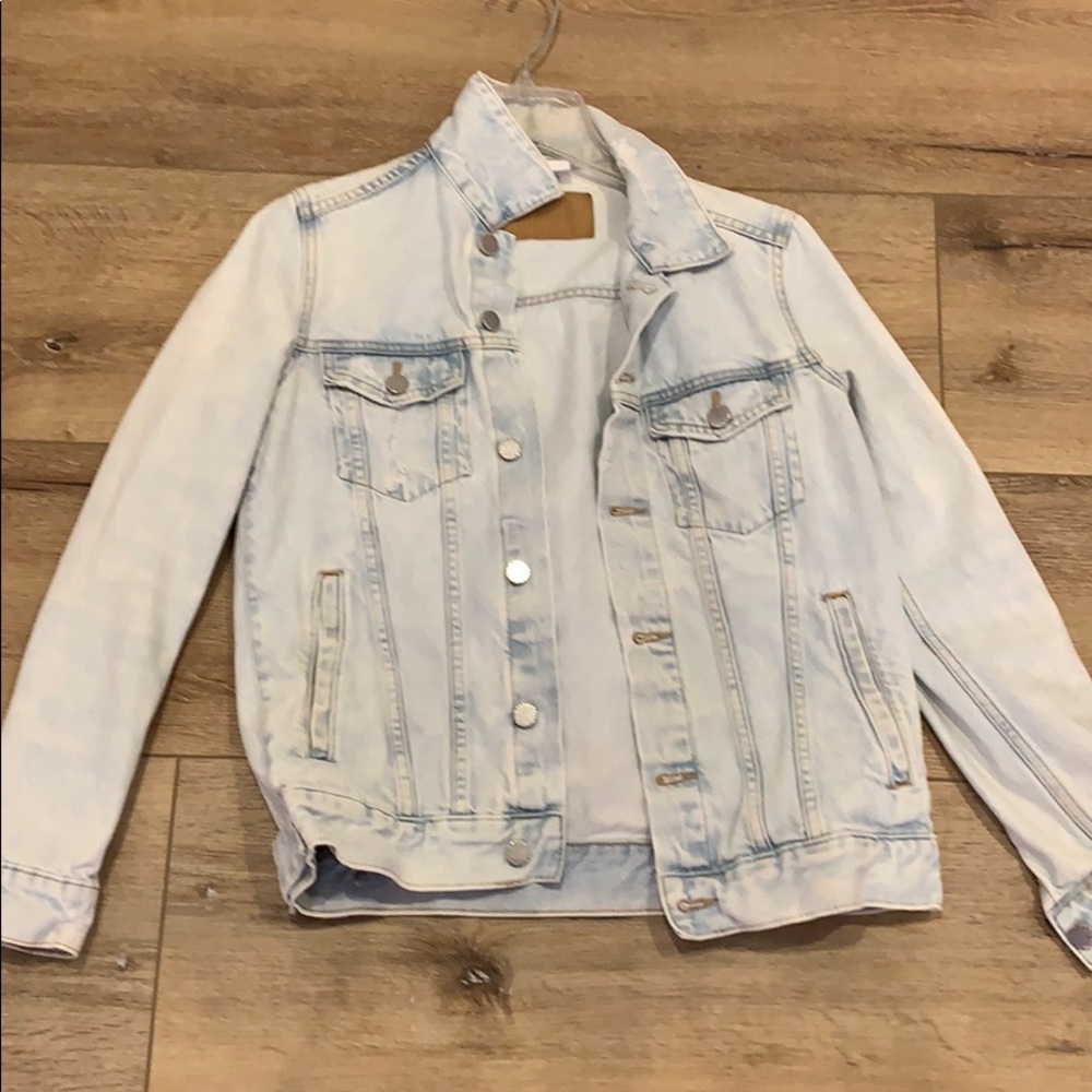 Super cute denim jacket